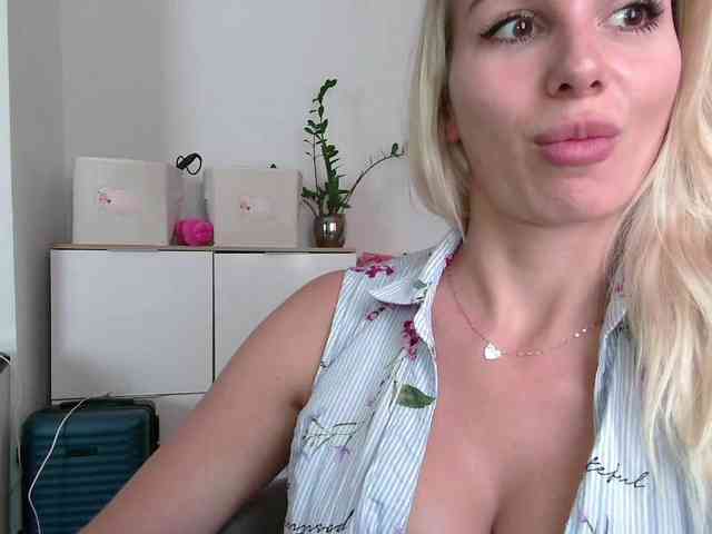 CorneliaSweet webcam