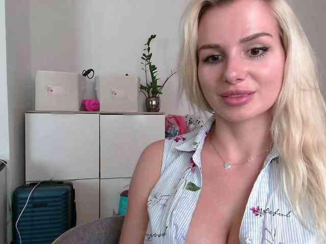 CorneliaSweet webcam