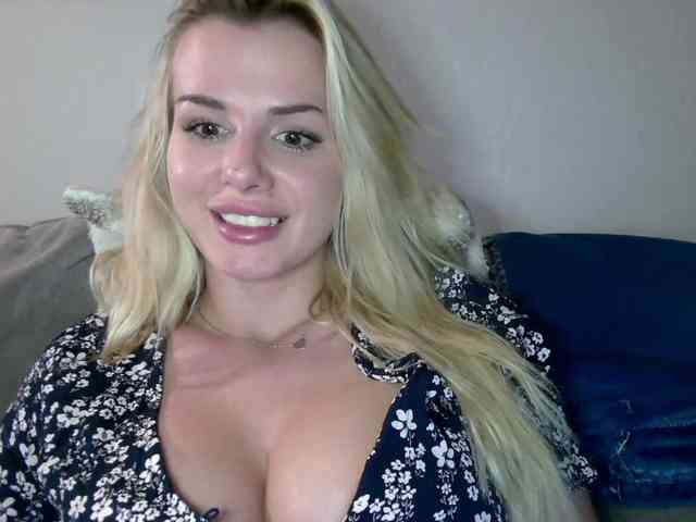 CorneliaSweet webcam