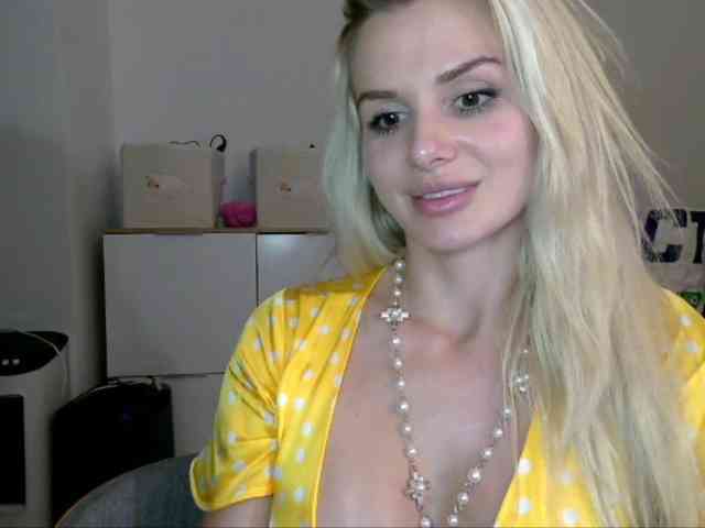 CorneliaSweet webcam
