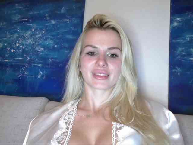 CorneliaSweet webcam