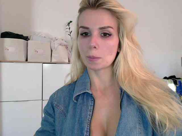 CorneliaSweet webcam