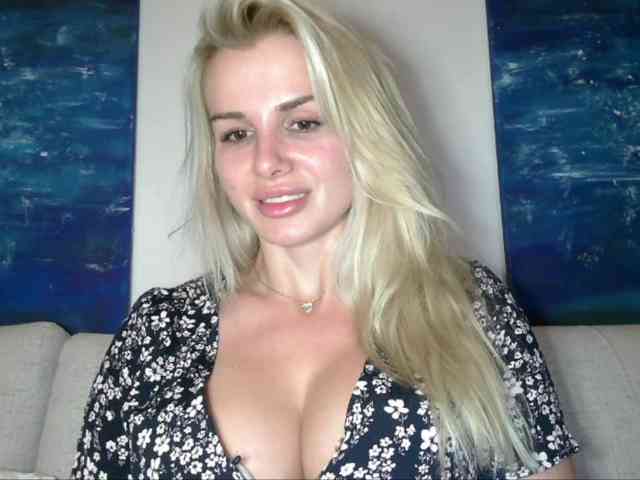 CorneliaSweet webcam