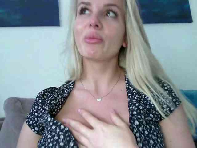 CorneliaSweet webcam