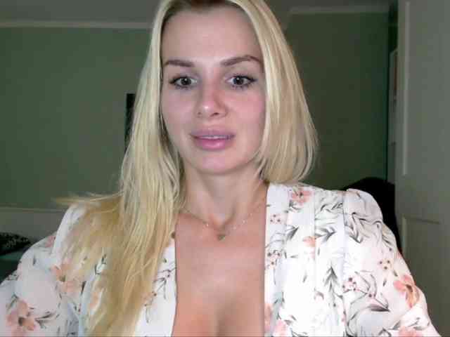 CorneliaSweet webcam