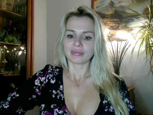 CorneliaSweet webcam