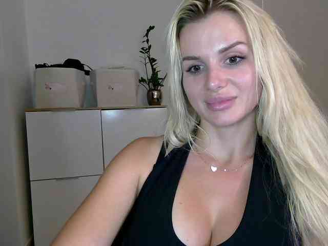 CorneliaSweet webcam
