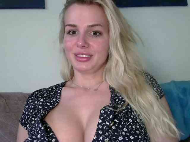 CorneliaSweet webcam