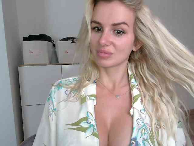 CorneliaSweet webcam