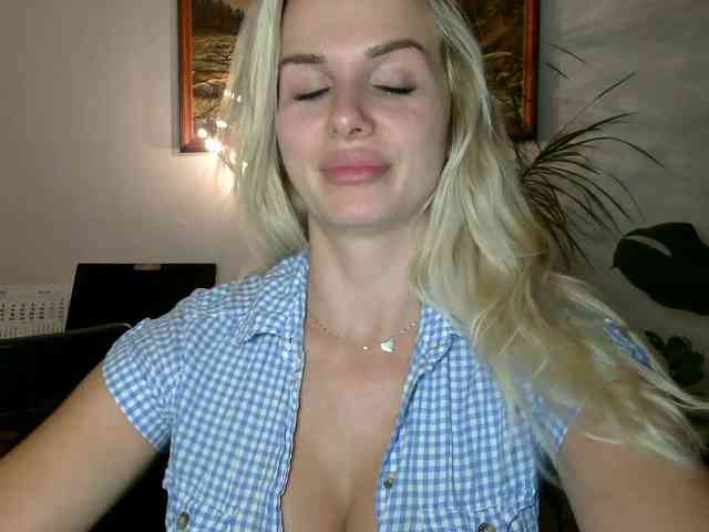 CorneliaSweet webcam