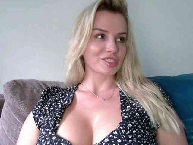 CorneliaSweet webcam