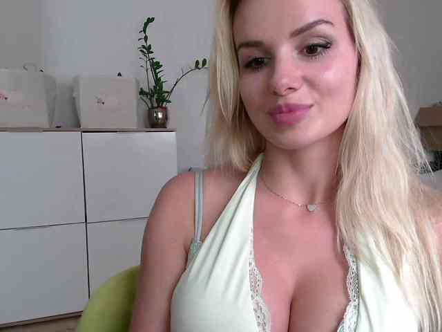 CorneliaSweet webcam