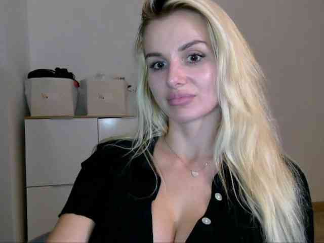 CorneliaSweet webcam