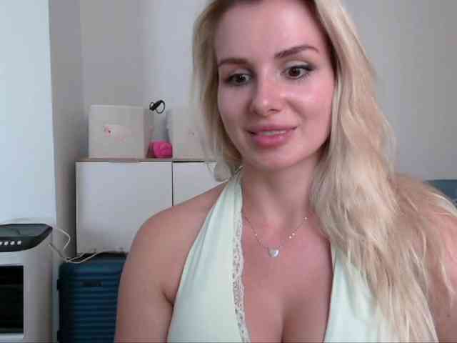 CorneliaSweet webcam