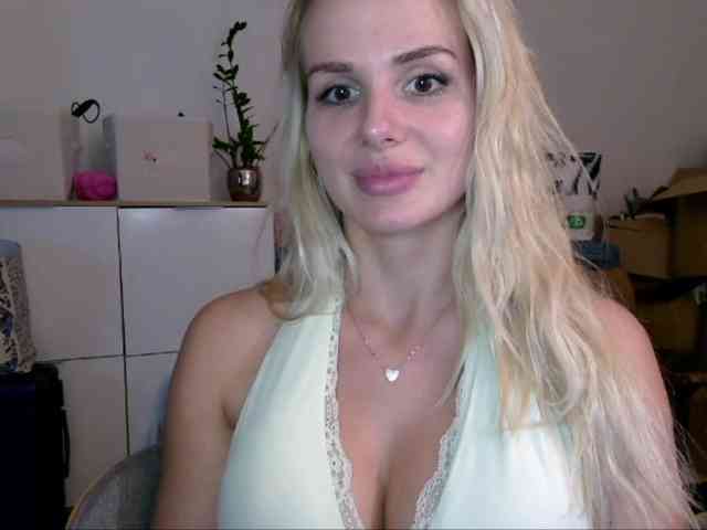 CorneliaSweet webcam