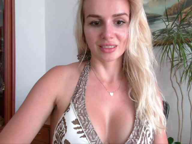 CorneliaSweet webcam