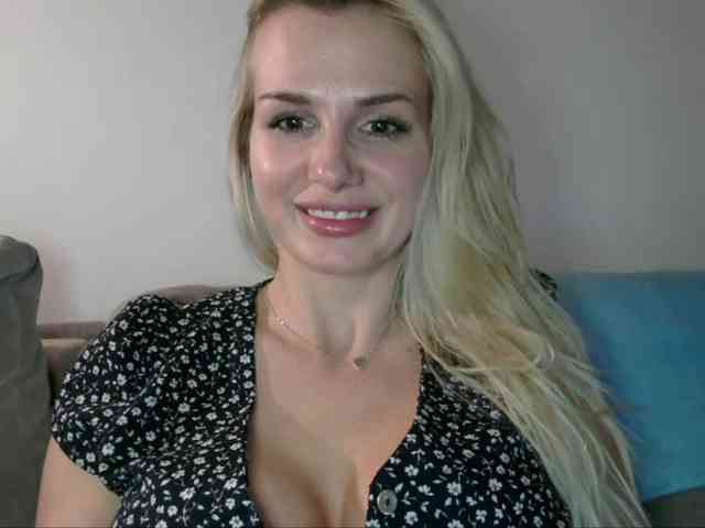 CorneliaSweet webcam