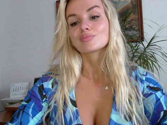 CorneliaSweet webcam