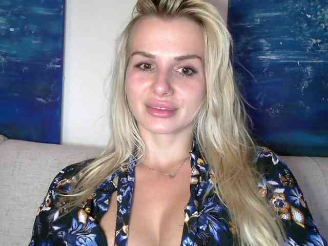 CorneliaSweet webcam