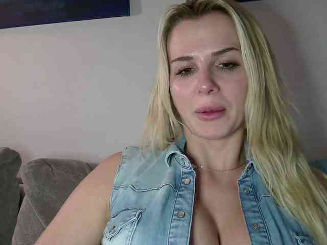 CorneliaSweet webcam