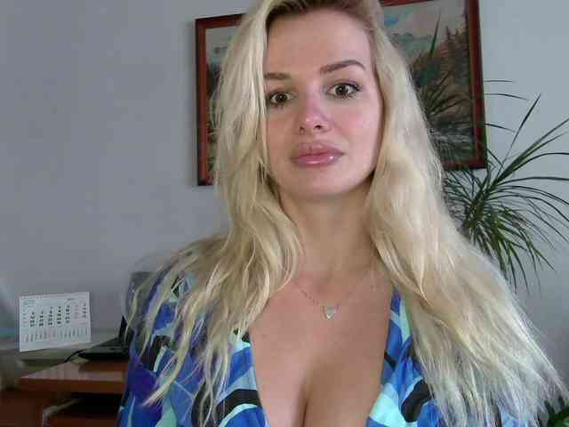 CorneliaSweet webcam