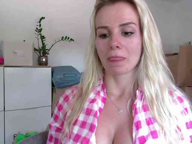 CorneliaSweet webcam
