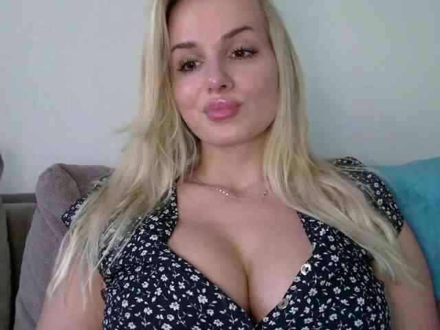 CorneliaSweet webcam