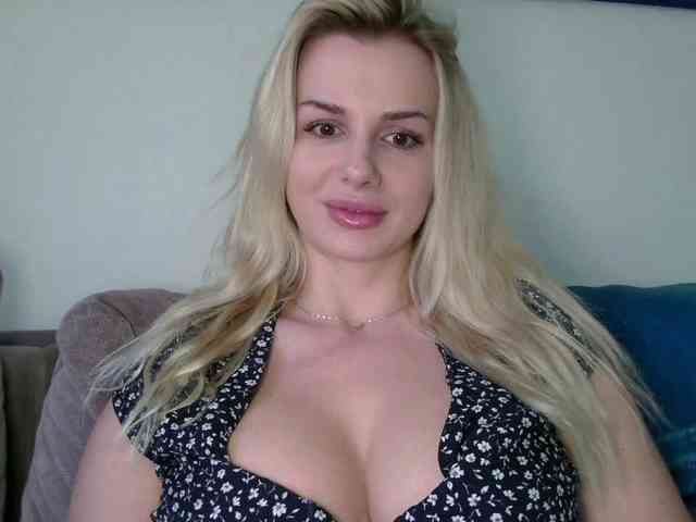 CorneliaSweet webcam