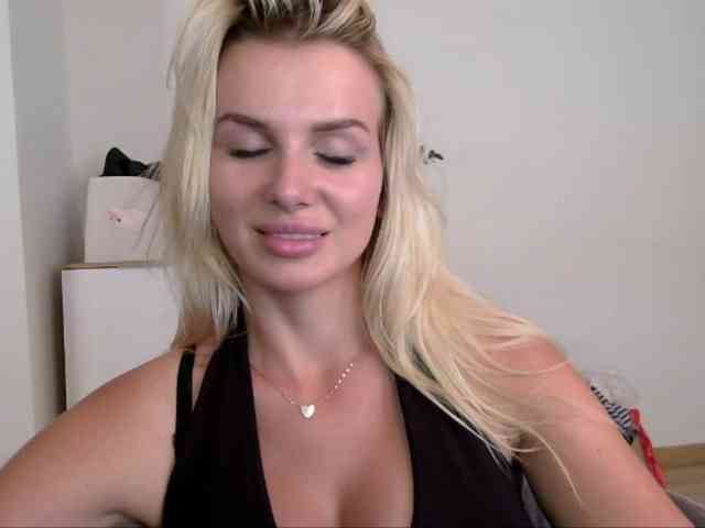 CorneliaSweet webcam