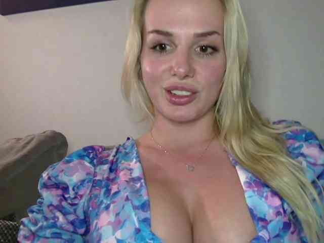 CorneliaSweet webcam