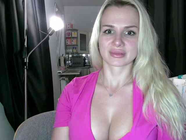 CorneliaSweet webcam