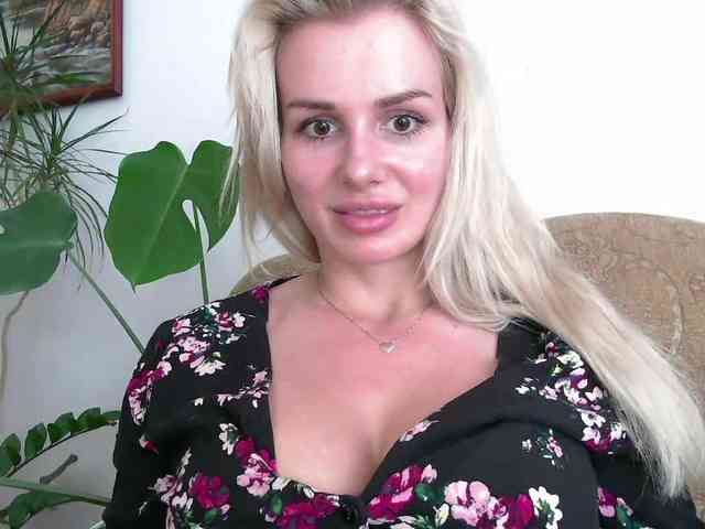 CorneliaSweet webcam