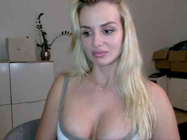 CorneliaSweet webcam