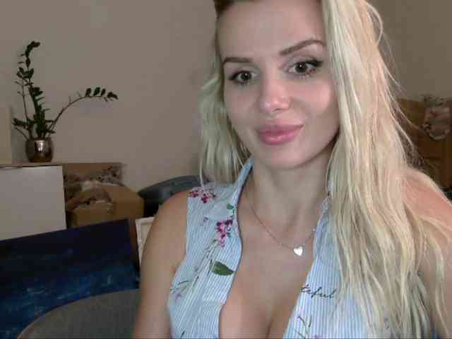 CorneliaSweet webcam