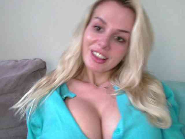 CorneliaSweet webcam