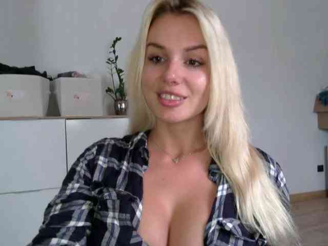 CorneliaSweet webcam