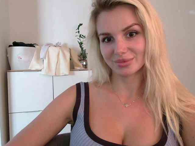 CorneliaSweet webcam
