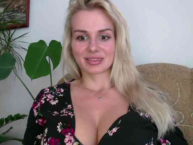 CorneliaSweet webcam