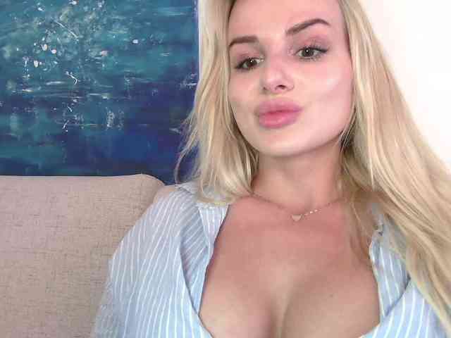 CorneliaSweet webcam