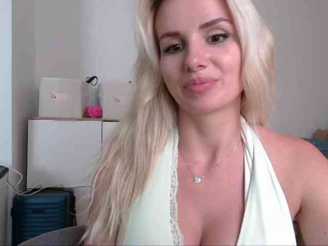 CorneliaSweet webcam