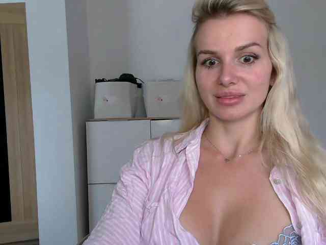 CorneliaSweet webcam