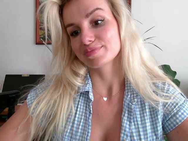 CorneliaSweet webcam