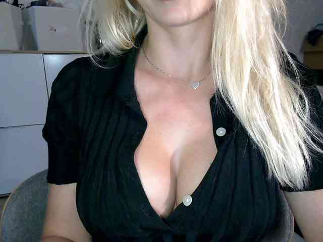 CorneliaSweet webcam