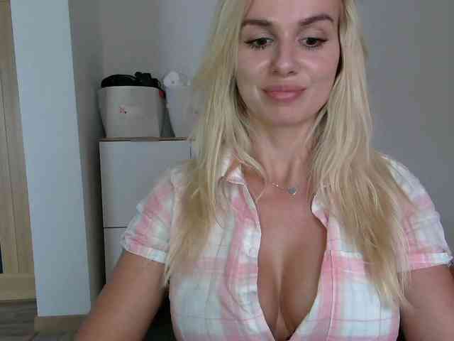 CorneliaSweet webcam