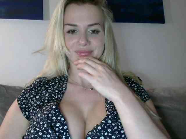 CorneliaSweet webcam