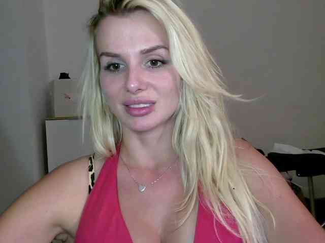 CorneliaSweet webcam