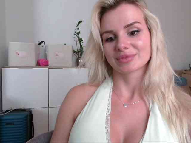 CorneliaSweet webcam