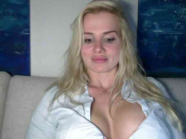 CorneliaSweet webcam