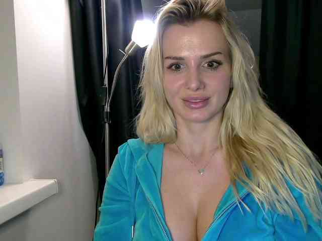 CorneliaSweet webcam
