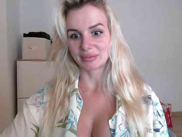 CorneliaSweet webcam
